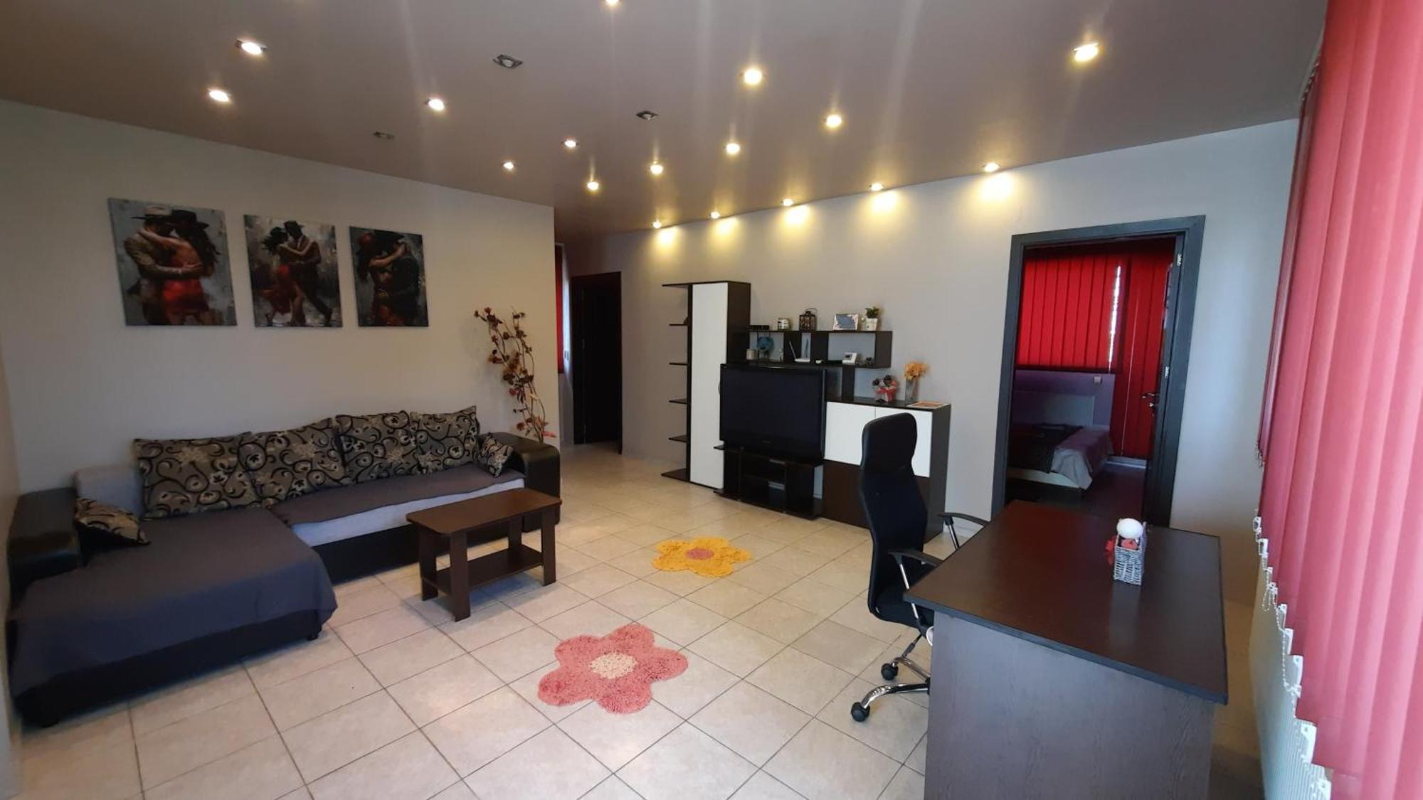 Spacious, Modern Condo In New Villa - Sleeps 6 Bukurešť Exteriér fotografie
